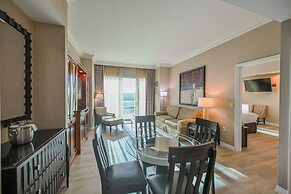 StripViewSuites at Signature