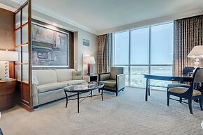 StripViewSuites at Signature