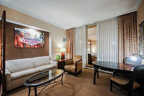 StripViewSuites at Signature