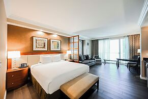StripViewSuites at Signature