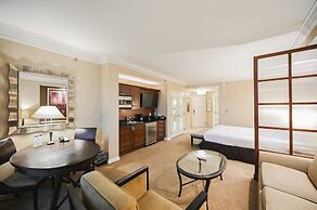 StripViewSuites at Signature