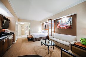 StripViewSuites at Signature