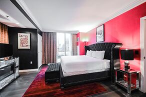 StripViewSuites at Signature