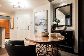 StripViewSuites at Signature