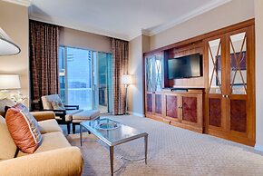 StripViewSuites at Signature
