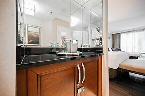 StripViewSuites at Signature