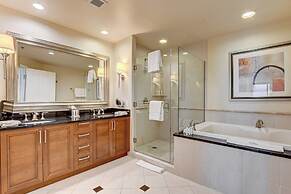 StripViewSuites at Signature