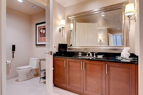 StripViewSuites at Signature