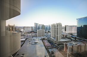 StripViewSuites at Signature