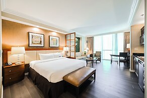 StripViewSuites at Signature