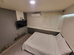Shine Hotel