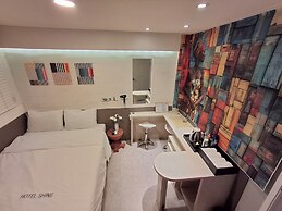 Shine Hotel