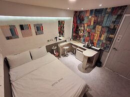 Shine Hotel