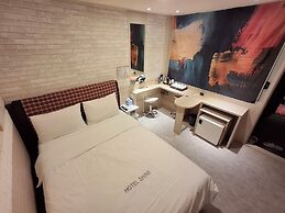 Shine Hotel