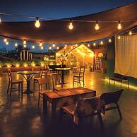 Shine Hotel