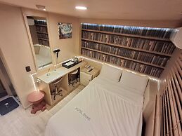 Shine Hotel