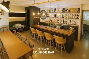 Shine Hotel