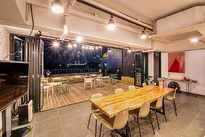 Mipo Oceanside Hotel