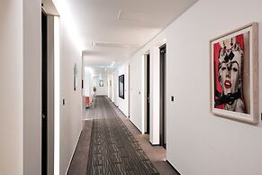 Mipo Oceanside Hotel