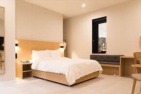 Mipo Oceanside Hotel