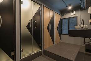 Sleep Box Patong - Hostel