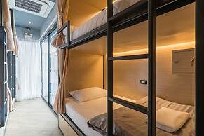 Sleep Box Patong - Hostel