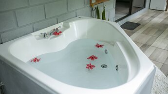 Eden Organic Farm & Bungalows