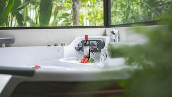 Eden Organic Farm & Bungalows