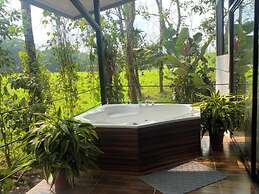 Eden Organic Farm & Bungalows