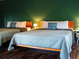 Eden Organic Farm & Bungalows