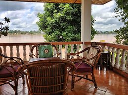 Mut Mee Garden Guest House