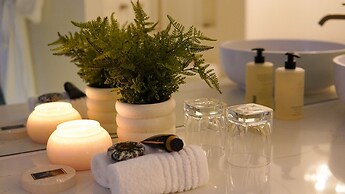 Amaré Beachside Luxury