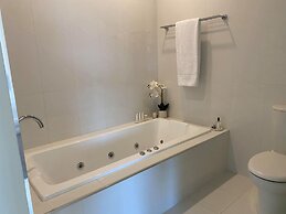 Amaré Beachside Luxury