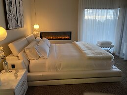 Amaré Beachside Luxury