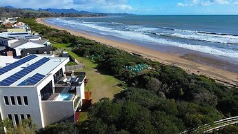Amaré Beachside Luxury