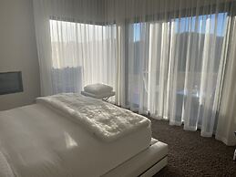 Amaré Beachside Luxury