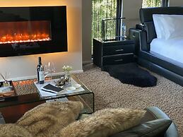 Amaré Beachside Luxury