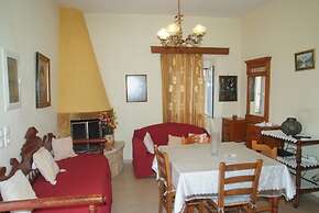 Tourloti Village House