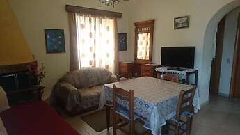 Tourloti Village House