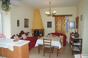 Tourloti Village House