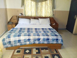 Feligold Royal Hotel