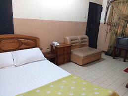 Feligold Royal Hotel