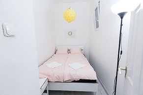 Classic Ernesto near Opera