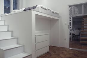 Fantastic Ernesto near Basilica