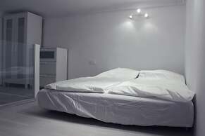 Fantastic Ernesto near Basilica