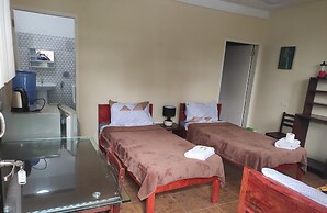 Western Highway Lodge