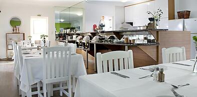 Silver Oaks Boutique Hotel