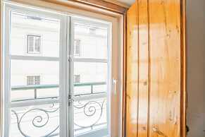 Elegant & Cozy Apartment