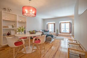 Elegant & Cozy Apartment