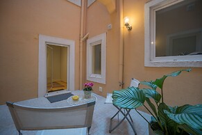 Elegant & Cozy Apartment